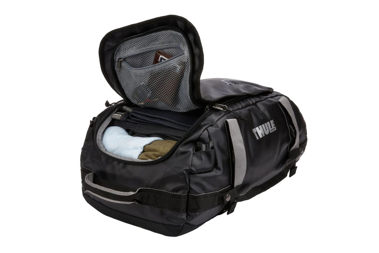 Thule Chasm 90L Duffel Bag- Black 13 Thule Chasm 90L Duffel Bag- Black - Image 11